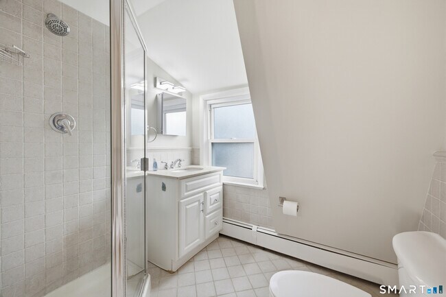 Building Photo - 217 Ocean Dr W