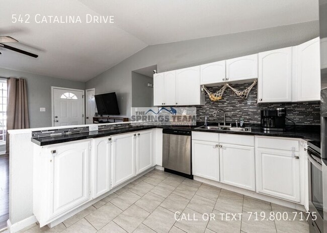 Building Photo - 542 Catalina Dr