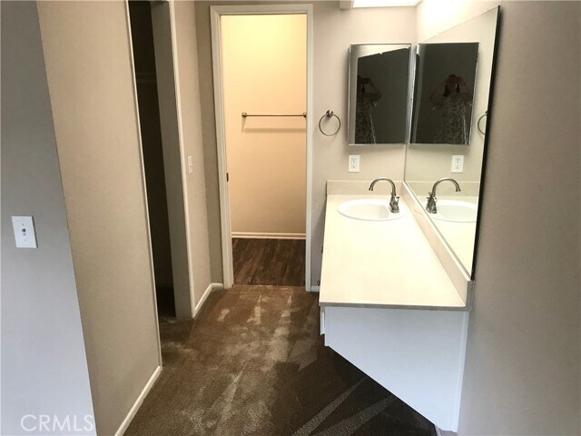 Building Photo - 8565 Trinity Cir