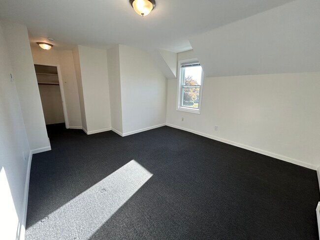 Large bedroom #1 - 12 Everett St