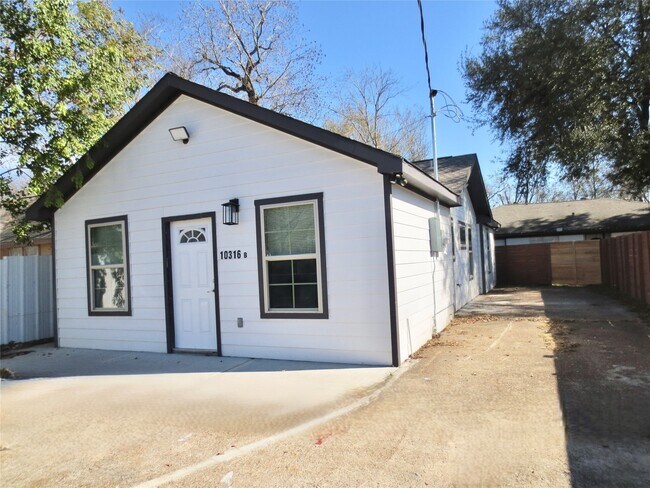 Building Photo - 10316 Aldine Westfield Rd