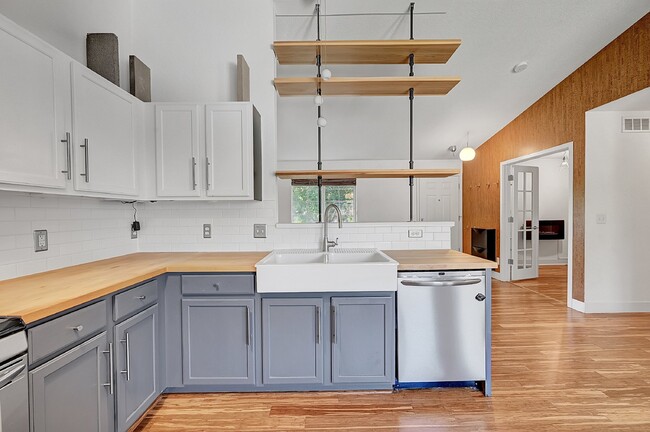 Building Photo - 2,940.95,  3-Bedroom, 1-bathroom Home In Erie with Stunning Backyard Space!