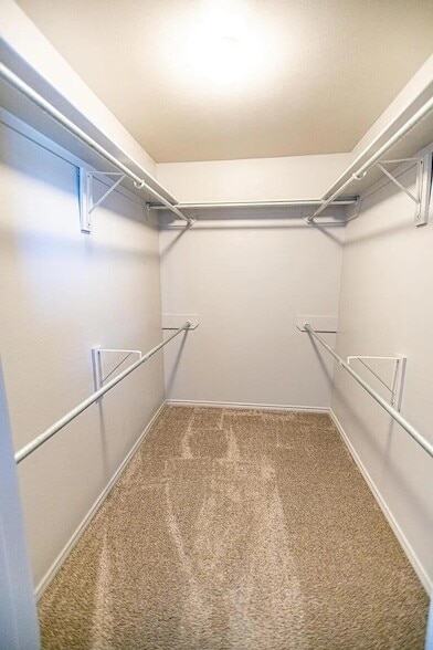 Building Photo - 1406 Kingston St