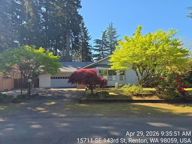 Building Photo - Renton - 4 bedroom 2.5 bath rental home - Custom home with large rooms - Available July 5th 2026