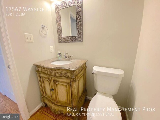 Building Photo - 17567 Wayside Dr