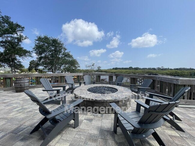 Building Photo - 133 Leeward Island Dr