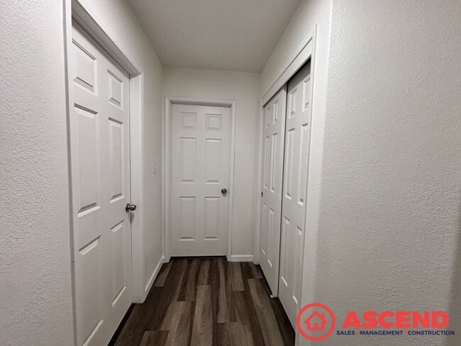 Building Photo - Beautiful 4 Bedroom Home In Rosedale!