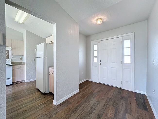 Building Photo - 424 Danube Dr