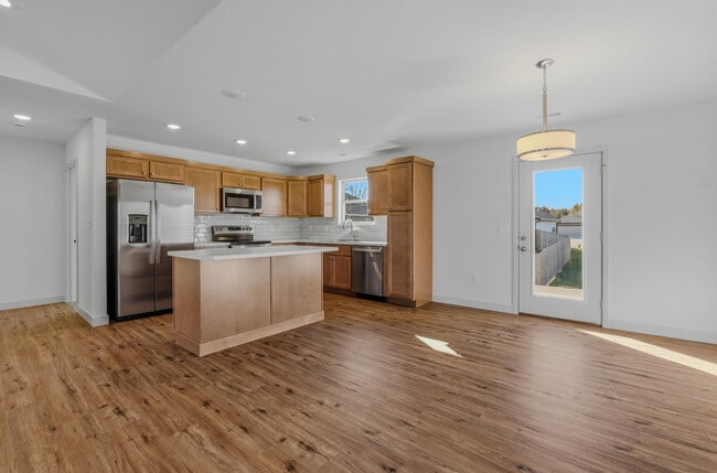 Building Photo - 3324 Naples Dr