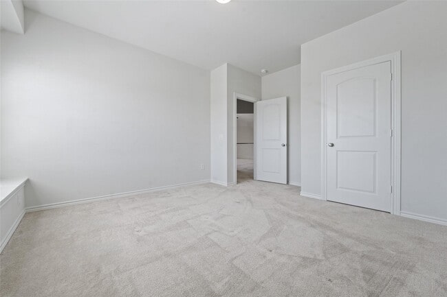 Building Photo - 7203 Buckthorn Holw Trl