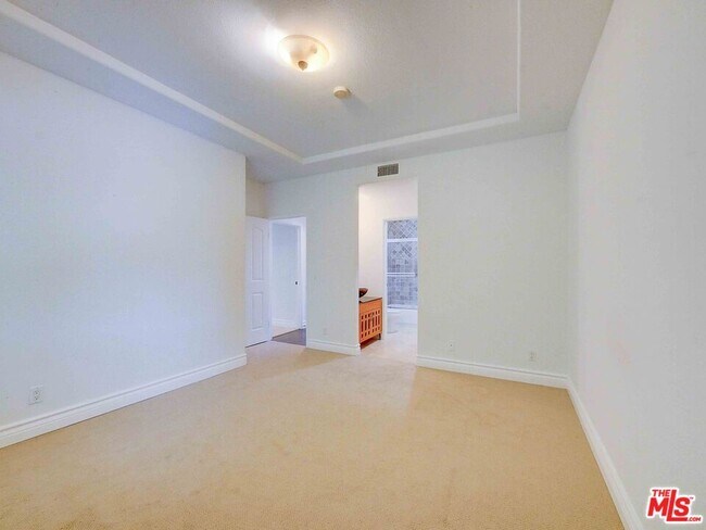 Building Photo - 4128 Whitsett Ave