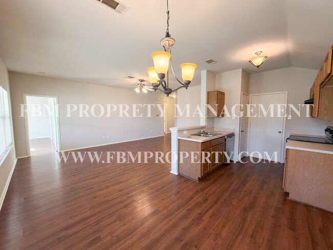 Building Photo - 125 Logan Ln