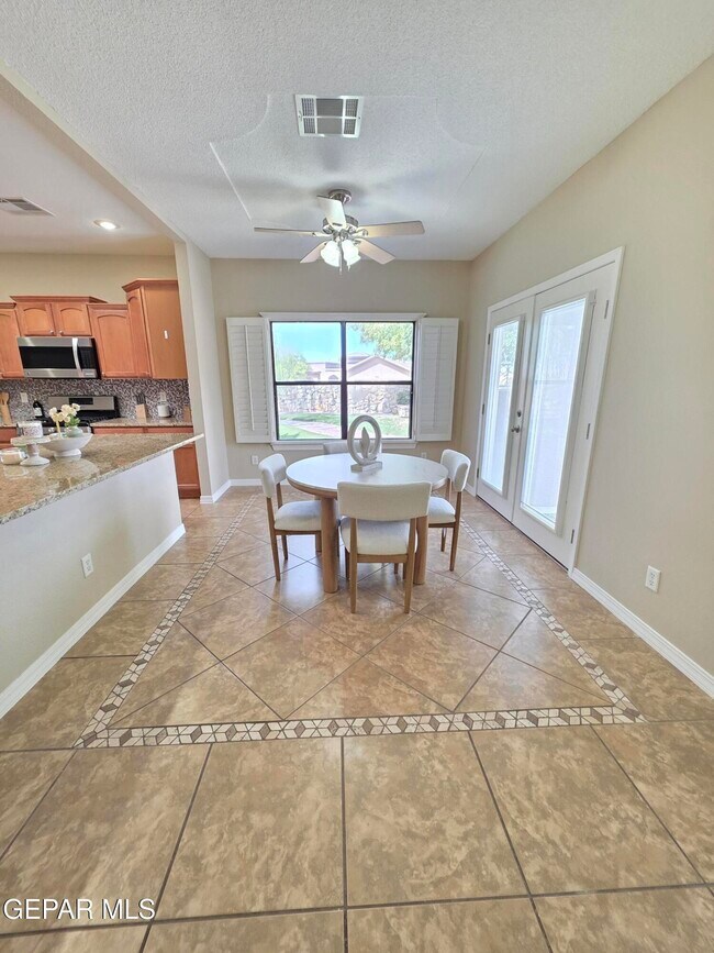 Building Photo - 7346 Gulf Creek Dr