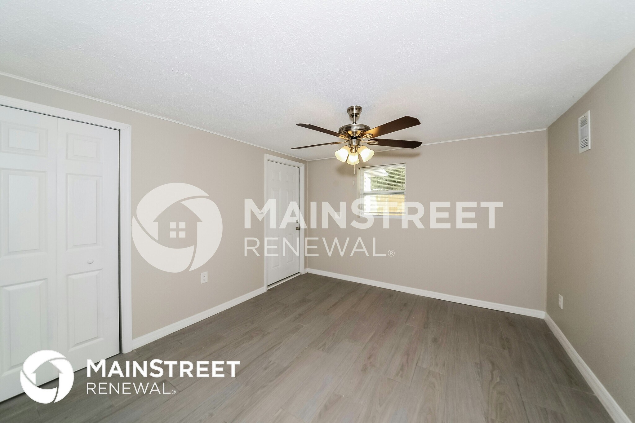 Building Photo - 703 59th Ave Terrace W