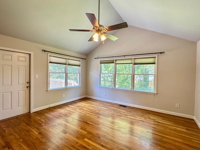 Building Photo - 4 Bedroom | 3 Bathroom Raleigh Home with F...