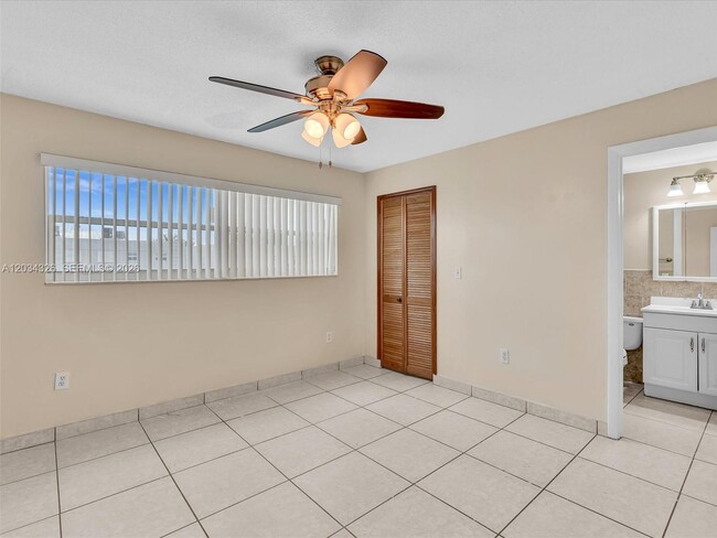 Building Photo - 210 NW 87th Ave