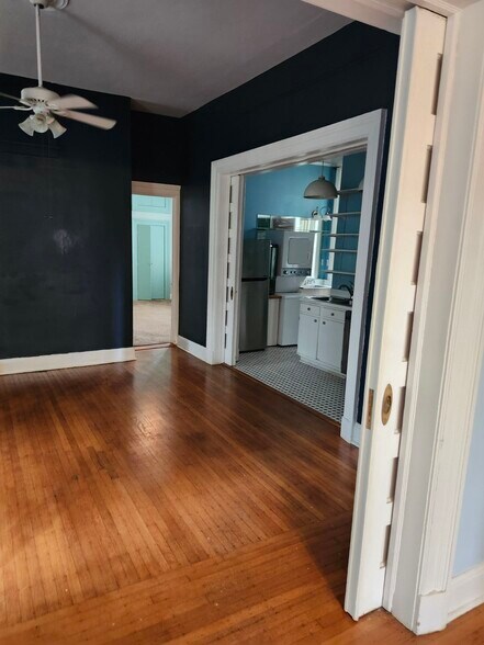Building Photo - 2417 Saint Charles Ave
