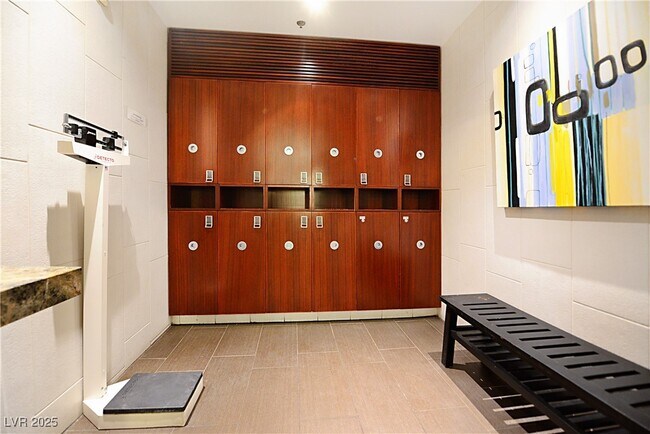 Building Photo - 4525 Dean Martin Dr