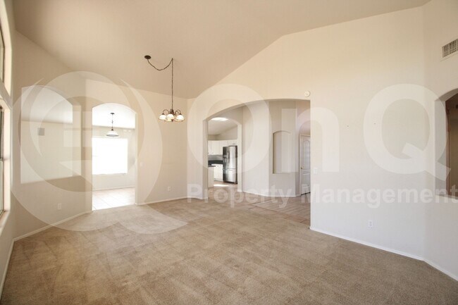 Building Photo - 9559 E Obispo Ave