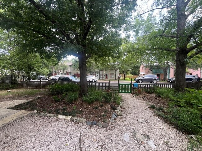 Building Photo - 1413 Kirkwood Rd