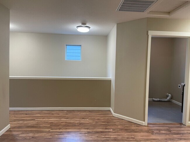 Building Photo - Spacious 3 Bedroom Home with Fenced Yard, Patio, and 2-Car Garage Near Mill Plain.