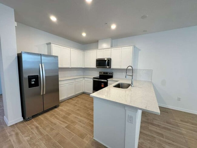 Building Photo - 4544 Orchard View Aly