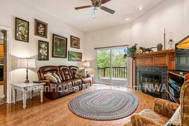 Building Photo - 28 Latshaw Dr