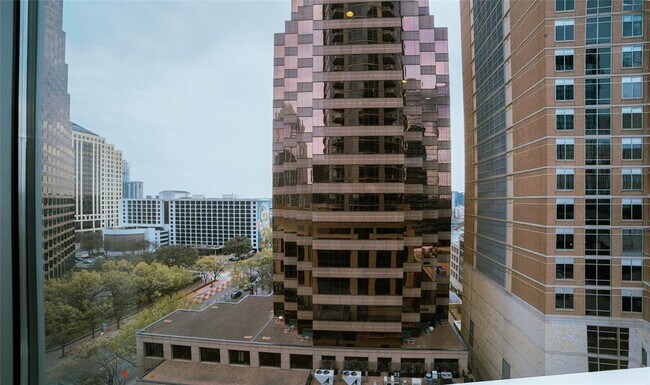 Building Photo - 200 Congress Ave