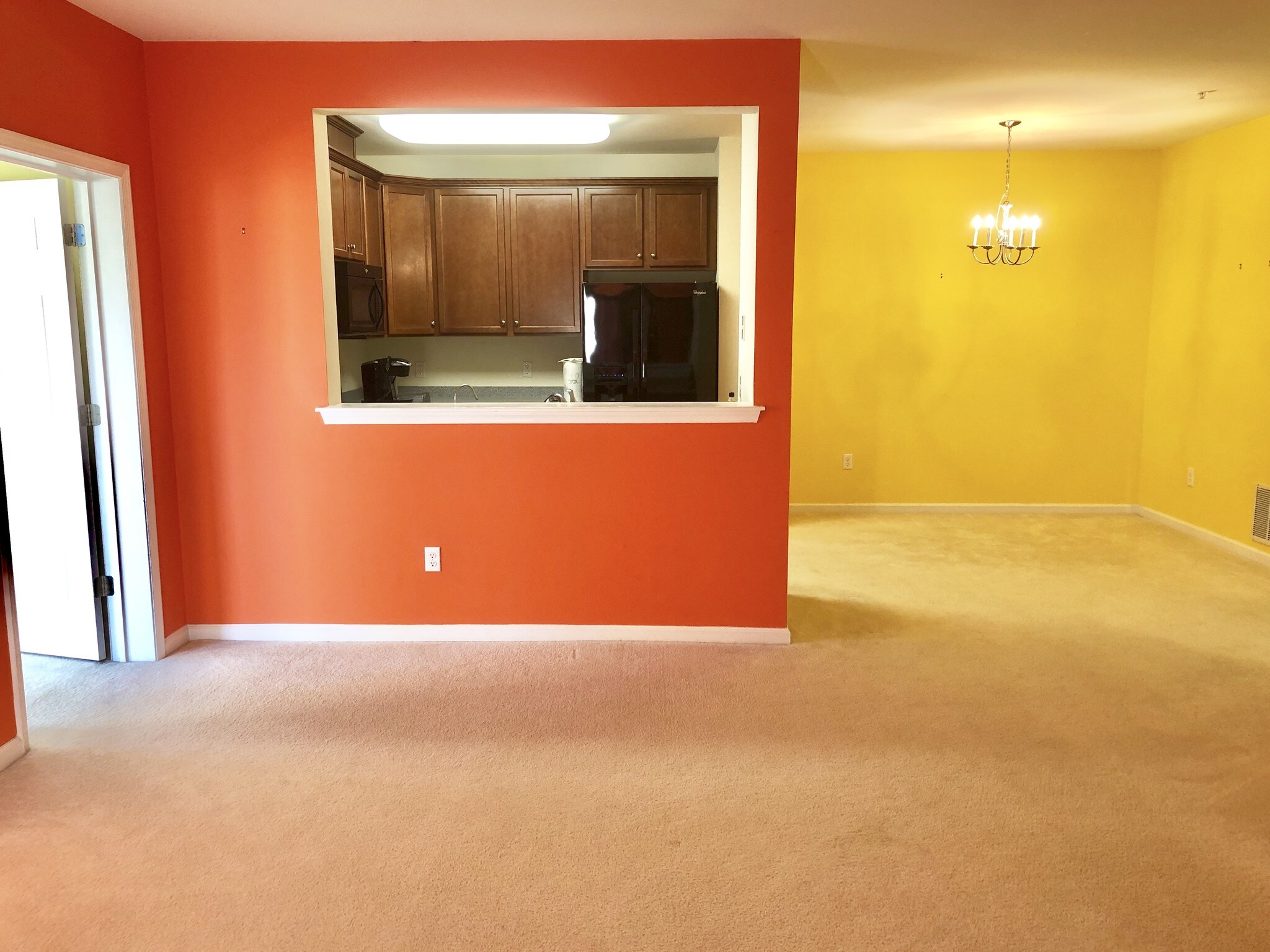 Building Photo - 1322 Sierra Dr