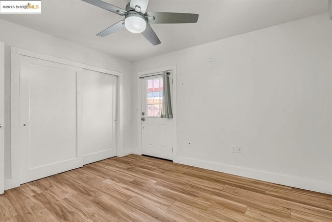 Building Photo - 507 Maple St