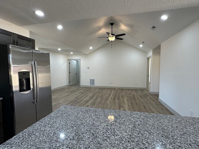 Building Photo - BRAND NEW 3 Bed 2 Bath in WAYNESVILLE - FOR RENT