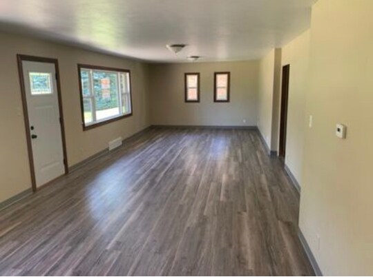 Building Photo - 1539 E 9th St