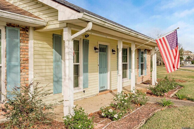 Building Photo - 10859 Cal Rd