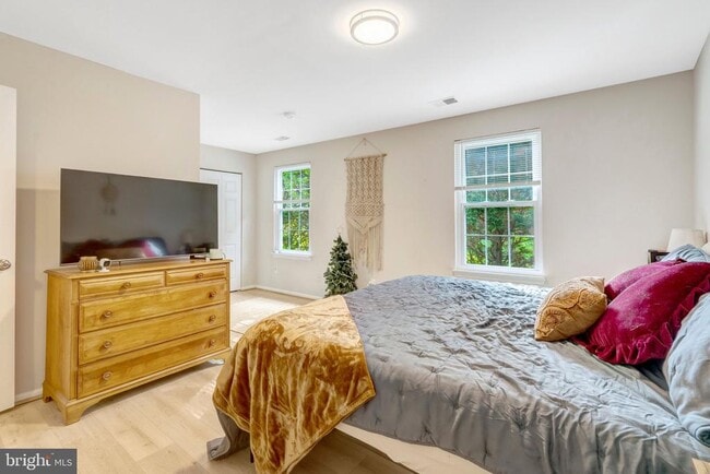 Building Photo - 14831 Basingstoke Loop