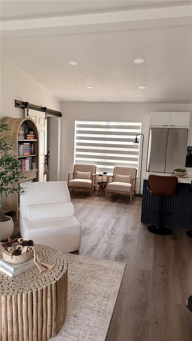 Building Photo - 1108 SW 22nd Terrace