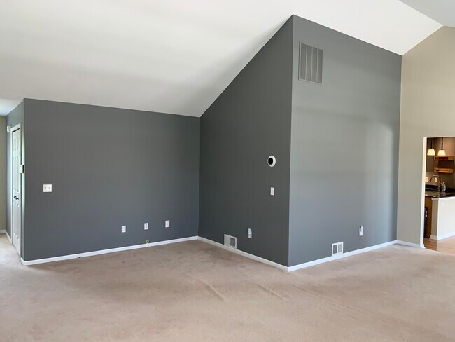 Building Photo - 48475 Bridge Way