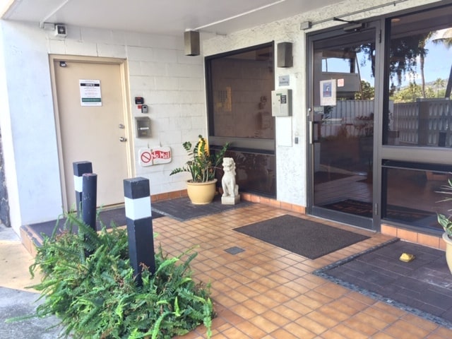 Building Photo - 2415 Ala Wai Blvd