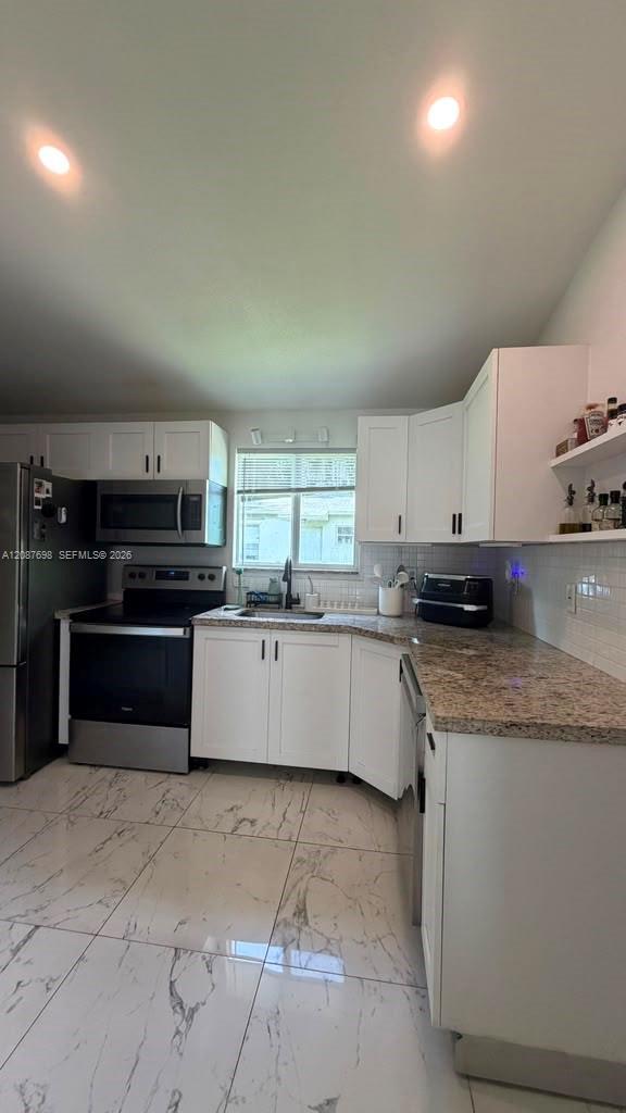 Building Photo - 122 NW 51st St