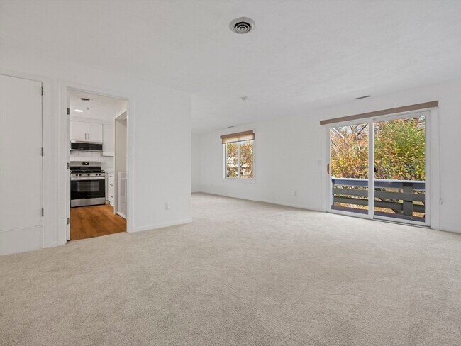 Building Photo - 18 Concord Greene