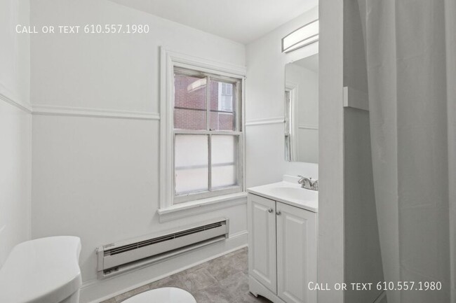 Building Photo - 1 Bedroom Apartment Available in Coatesvil...