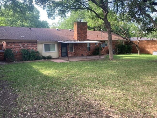 Building Photo - 4502 Tejas Trail