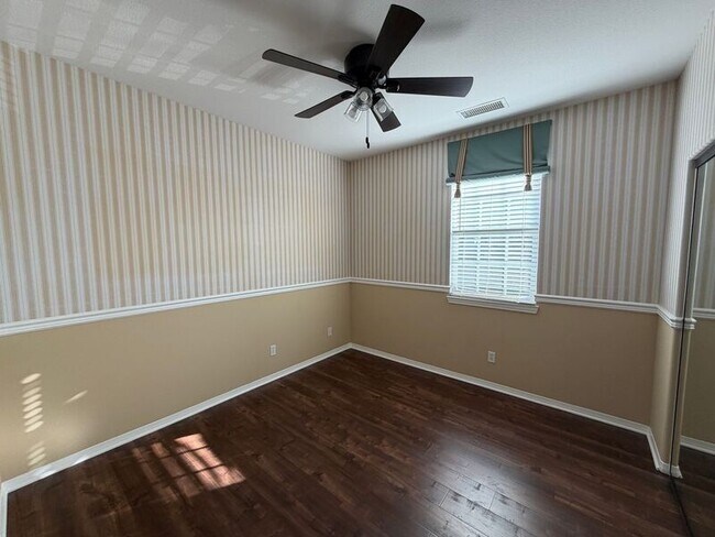 Building Photo - 46172 Pinon Pine Way