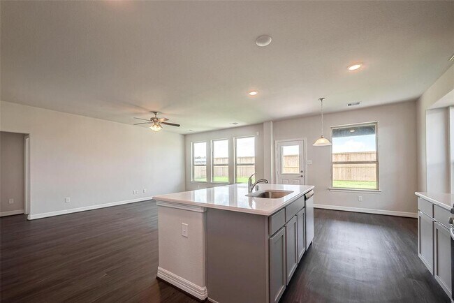 Building Photo - 32419 Fly Fish Wy