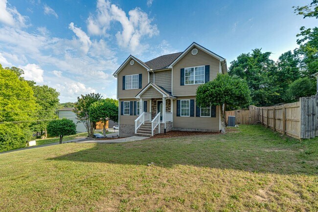 Building Photo - 3BR 2BA