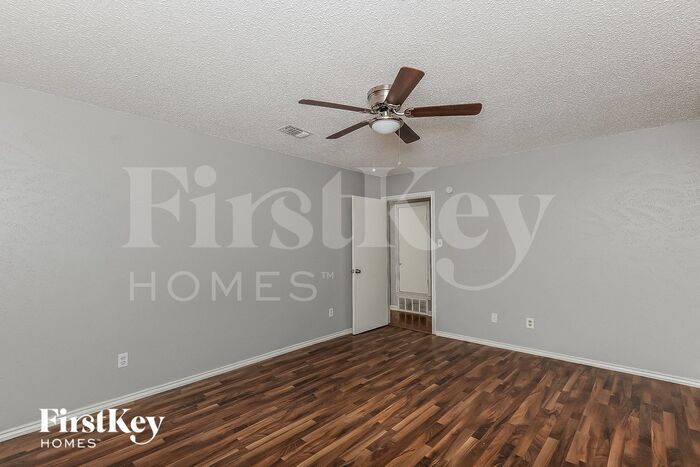 Building Photo - 3944 Misty Meadow Dr