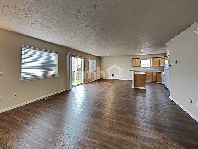 Building Photo - 39237 Newton St