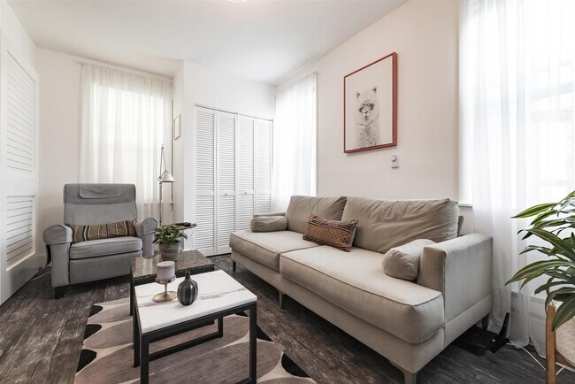 Building Photo - 373-375-375 3rd St