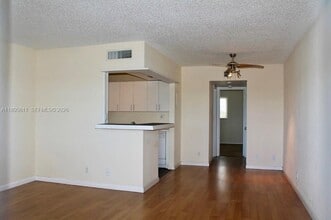 Building Photo - 1400 NE 54th St