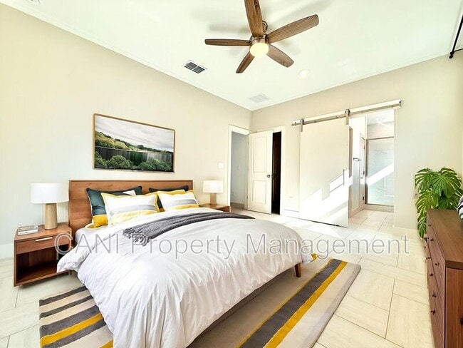 Building Photo - 728 Ellwood Ave