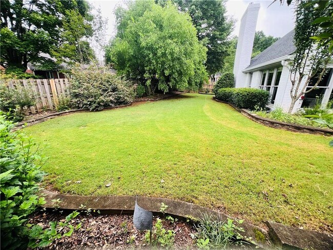 Building Photo - 205 Kinderhill Ct